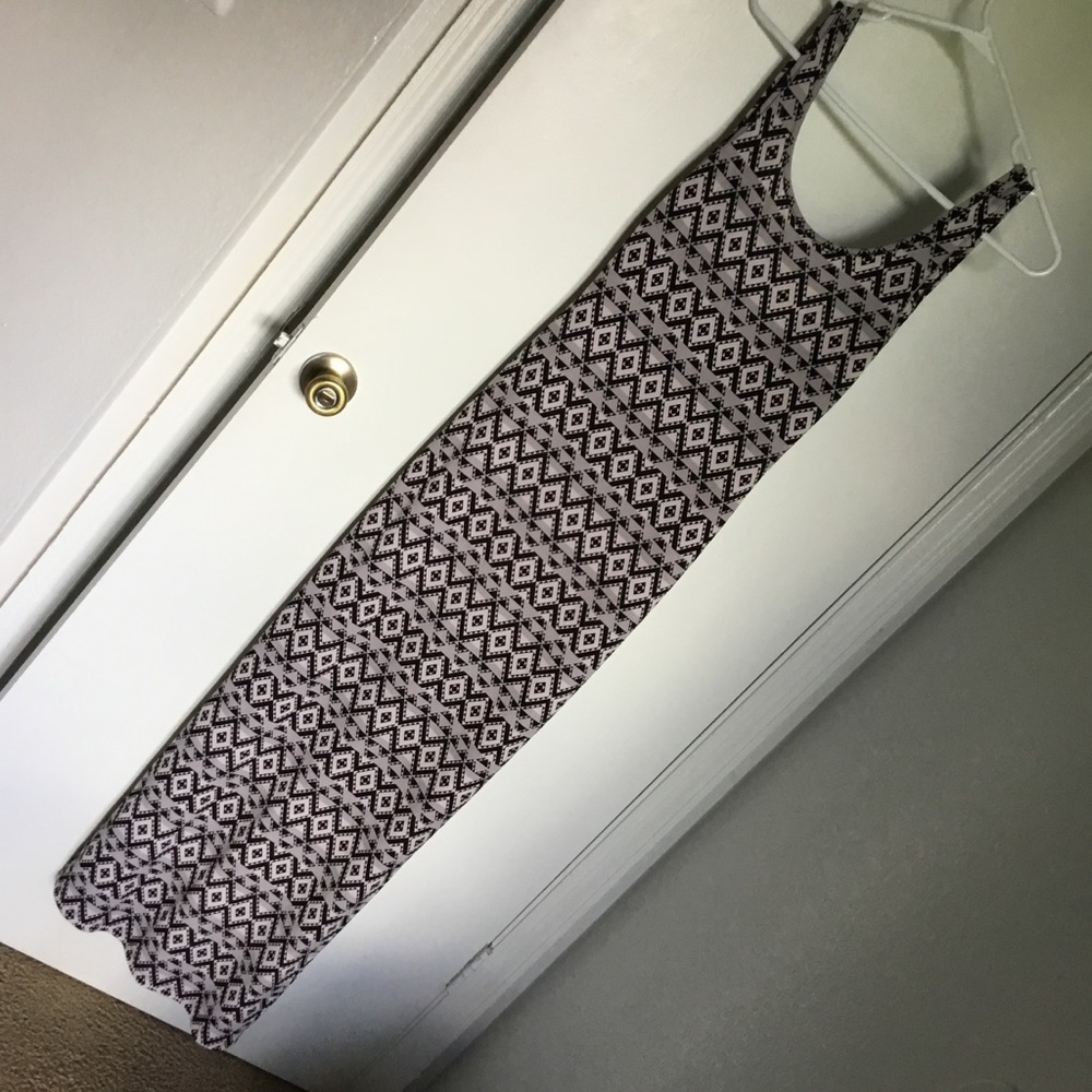 Backless maxi dress